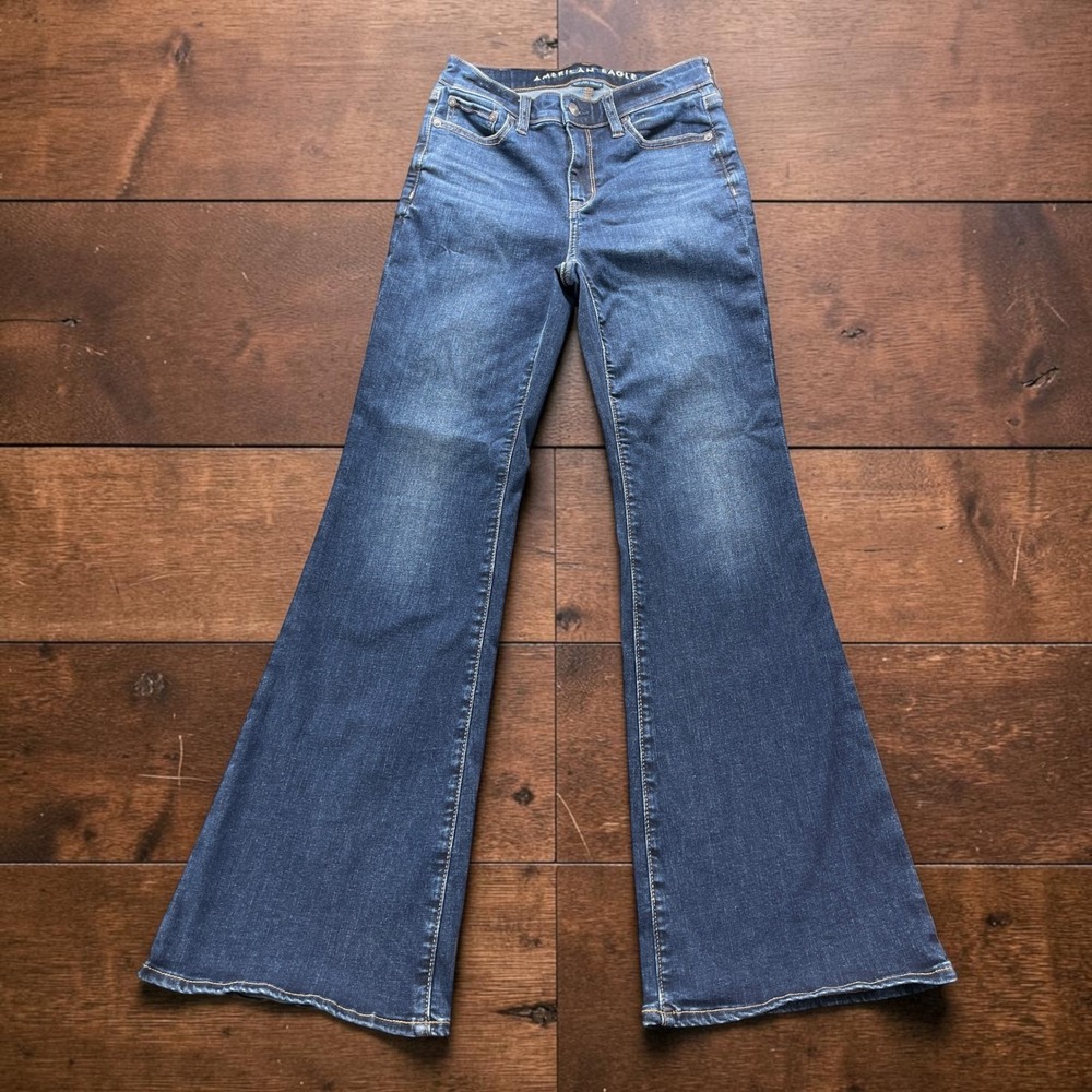 American Eagle Super High-Rise Flare Jeans Dark Wash Size 0 Regular W26xL32